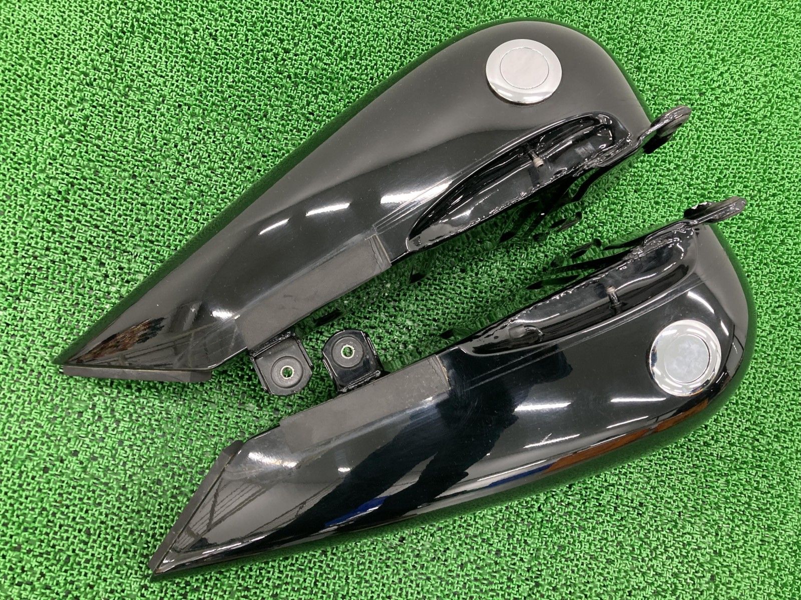 FXSTC1340 タンク 左右 ハーレー 純正 バイク 部品 ソフテイル EVO