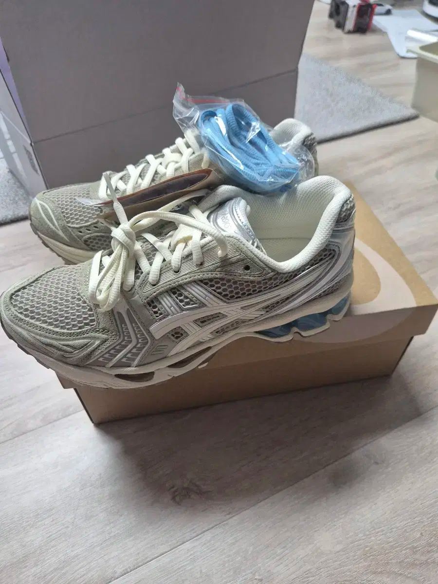 Asics(アシックス) ジュリアナ サラザール ゲル カヤノ 14 240 サイズ