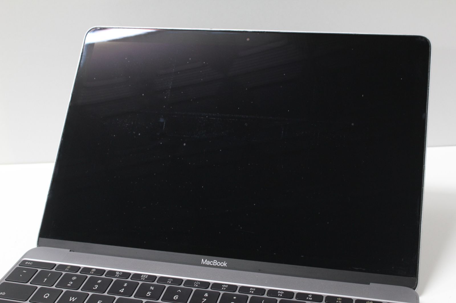 【新出品】MacBook Retina 2017 SSD 256GB 12インチ Amazon.co.jp: 【整備済み品】Apple MacBook Retina 2017(12