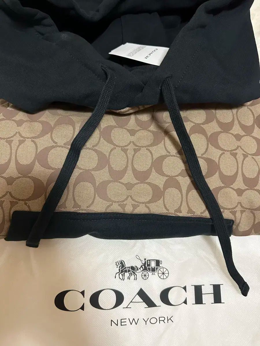美品　COACH コーチ　パーカー　シグネチャー　M カーキ 公式】COACH – コーチ | シグネチャー レキシー フーディー