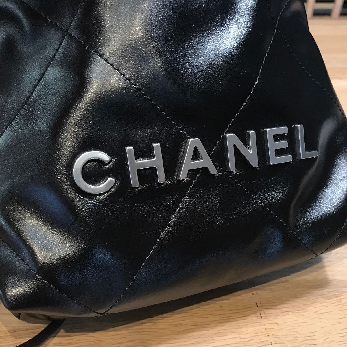新品未使用】シャネル CHANEL22 ミニ チェーントートバッグ シャイニー 