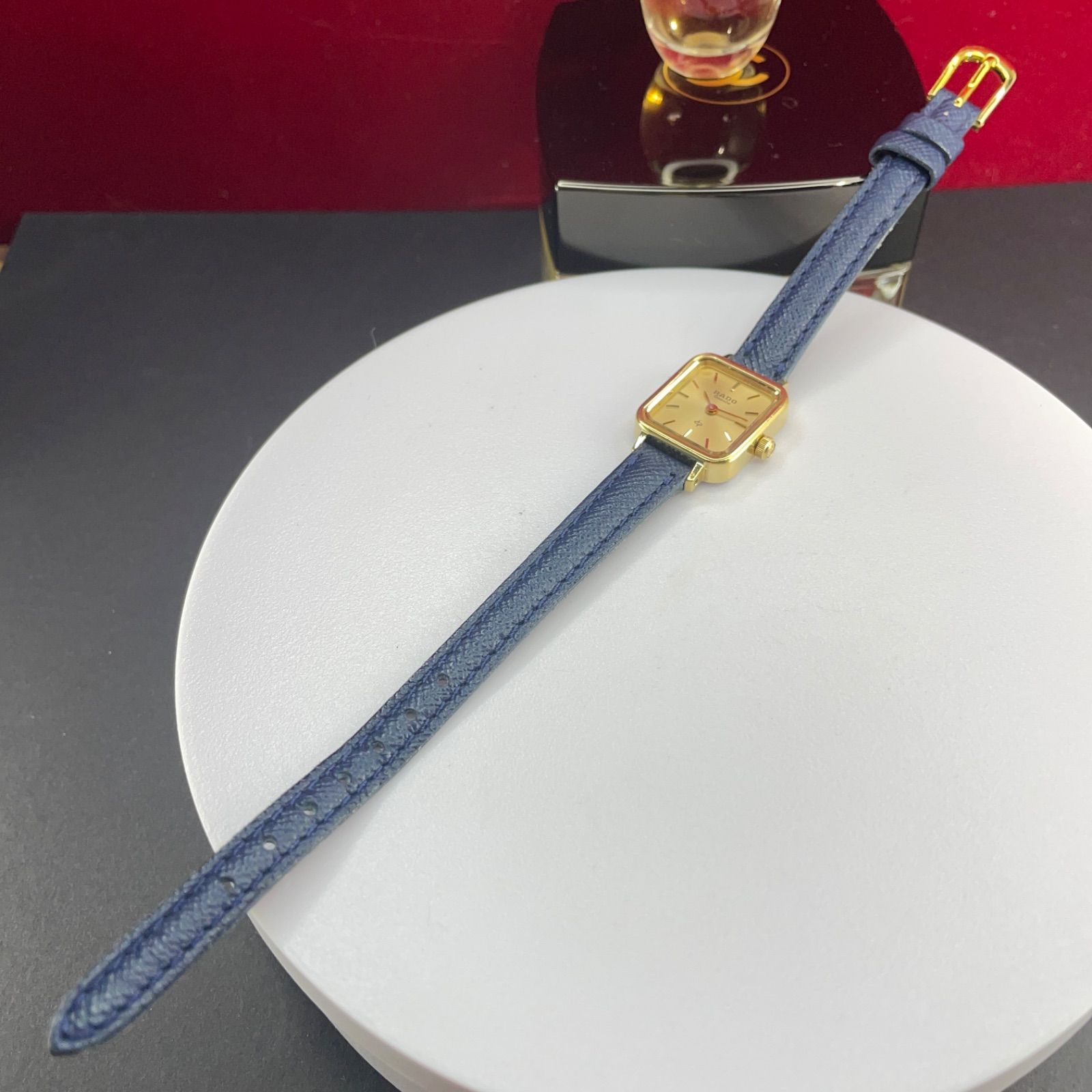 90s RADO QUARTZ 電池交換済 純正リューズ スイス製 腕時計 90s RADO QUARTZ 電池交換済 純正リューズ スイス製 腕時計
