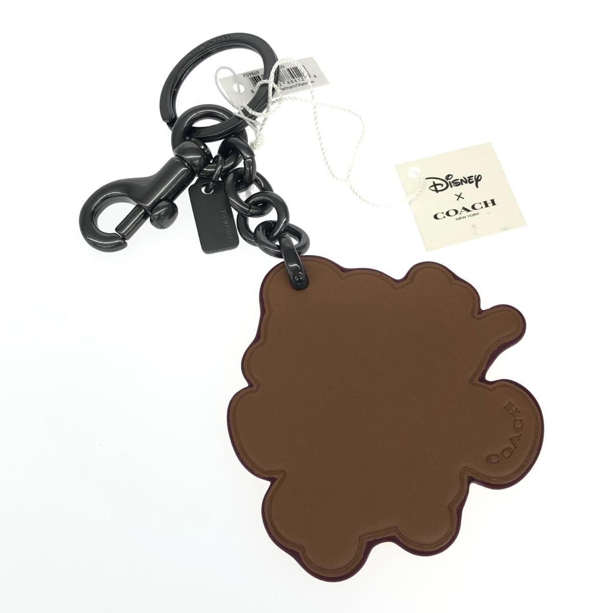 【希少☆美品】コーチ ダンボ キーホルダー ディズニー キーリング 未使用品 COACH コーチ×ディズニー キーリング イエロー スケボー