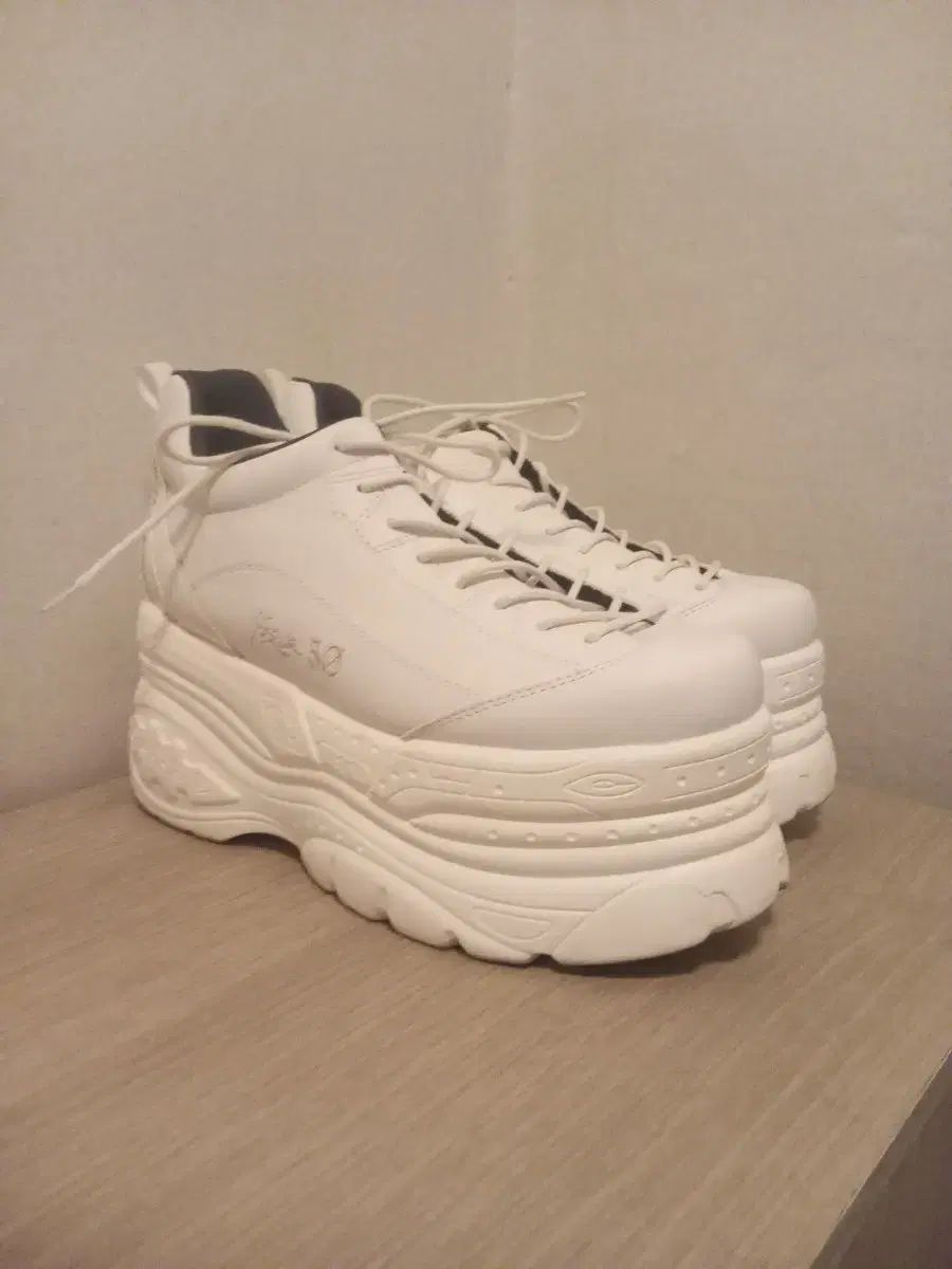 日本直送 YOSUKE 厚底 スニーカー 白 240-245