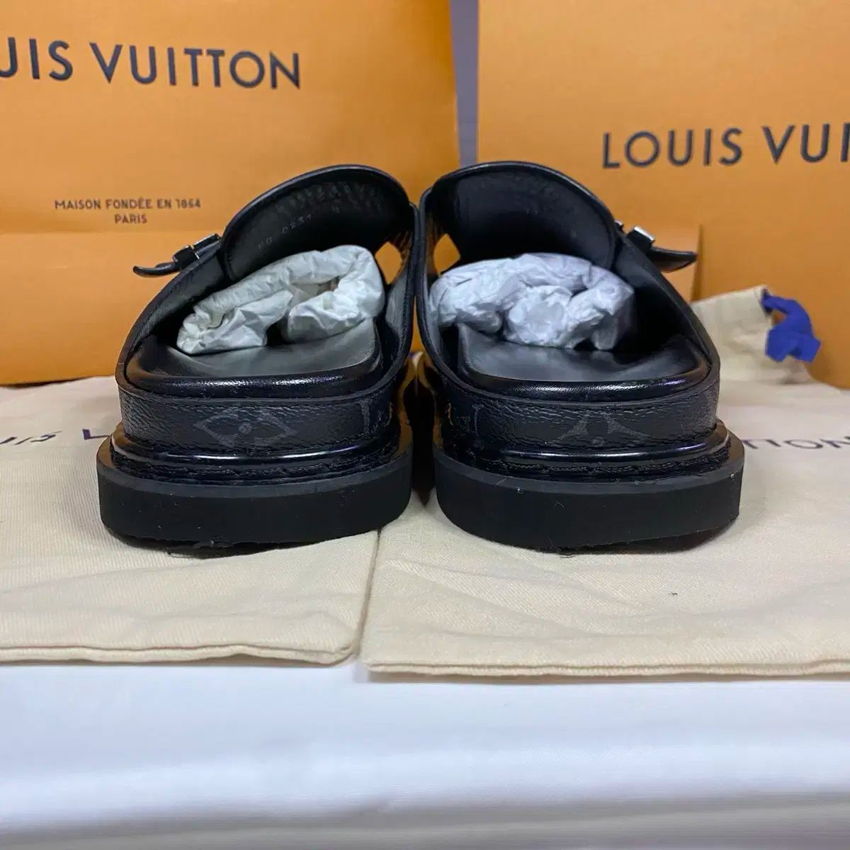 【モノグラム】Louis Vuitton LVイージーミュール LV イージー ミュール ｜ルイ・ヴィトン 公式サイト - 1ADGJ9