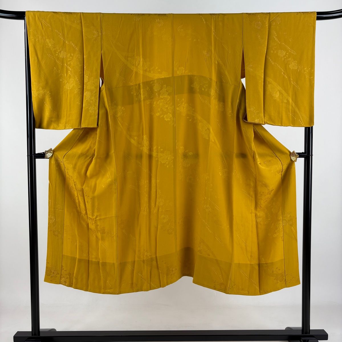 長襦袢 身丈131.5cm 裄丈67cm M やまと 地紋 山吹色 正絹 秀品