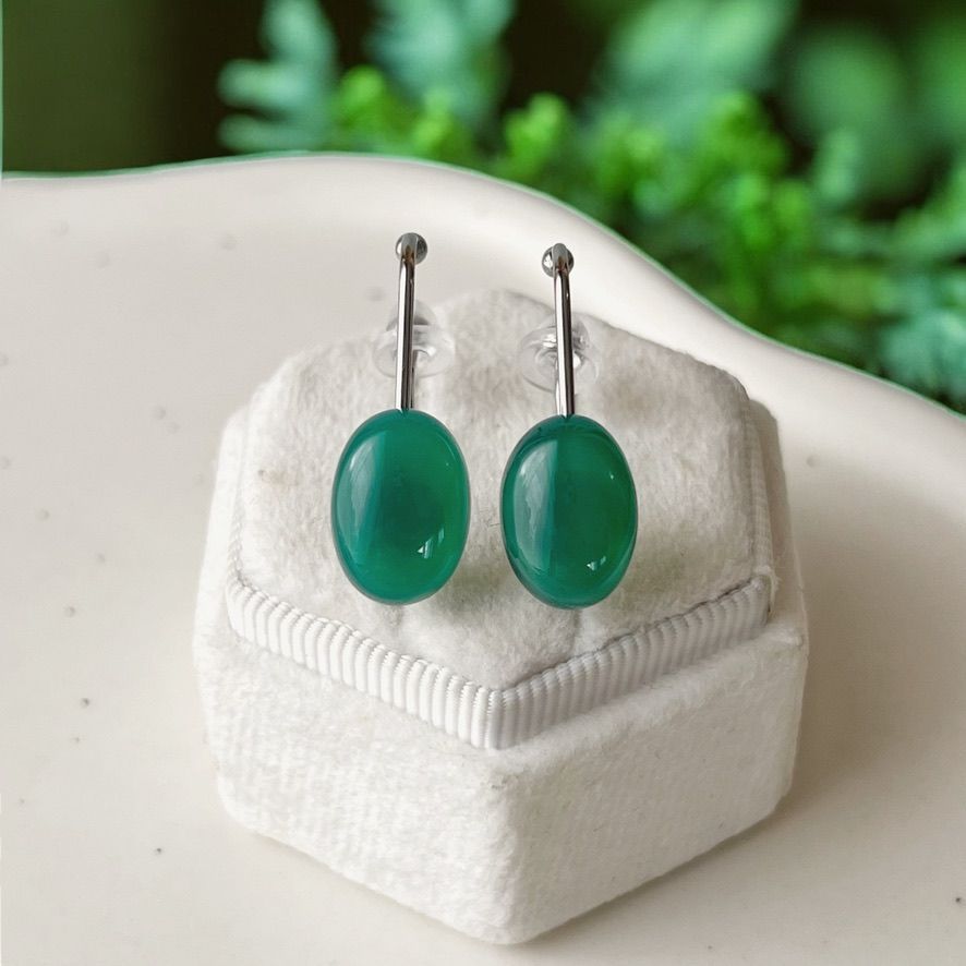 JORIE 両耳セットイヤーカフ 高品質大粒グリーンオニキスの大人イヤーカフ シンプル サージカルステンレス