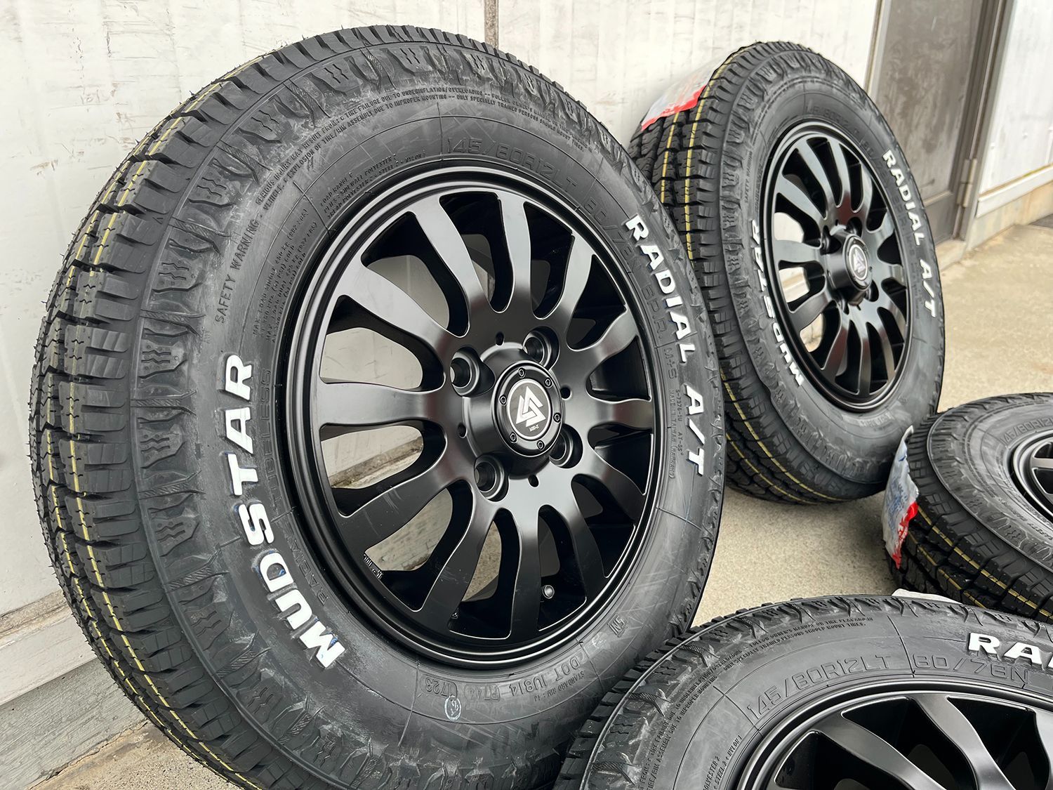 ダイハツ ハイゼットバン ハイゼットカーゴ ハイゼットトラック 145/80R12 80/78N LT 12インチ タイヤホイールセット  MUDSTAR Radial AT ホワイトレター MUD-XII - メルカリ