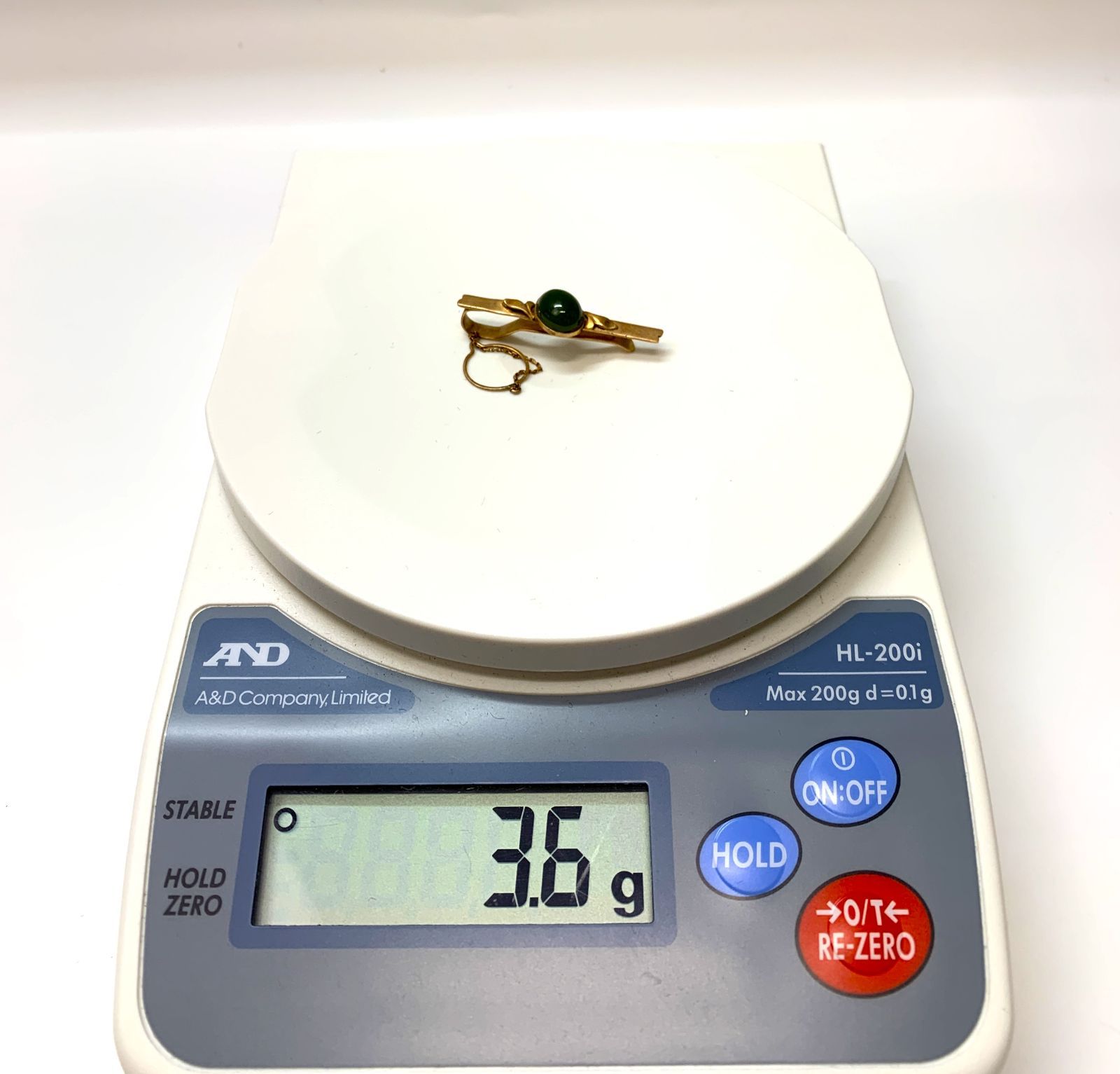 K18    翡翠　ネクタイピン 翡翠(ひすい) ジェイダイト K18金台 タイピン 宝石鑑別書付 | 古