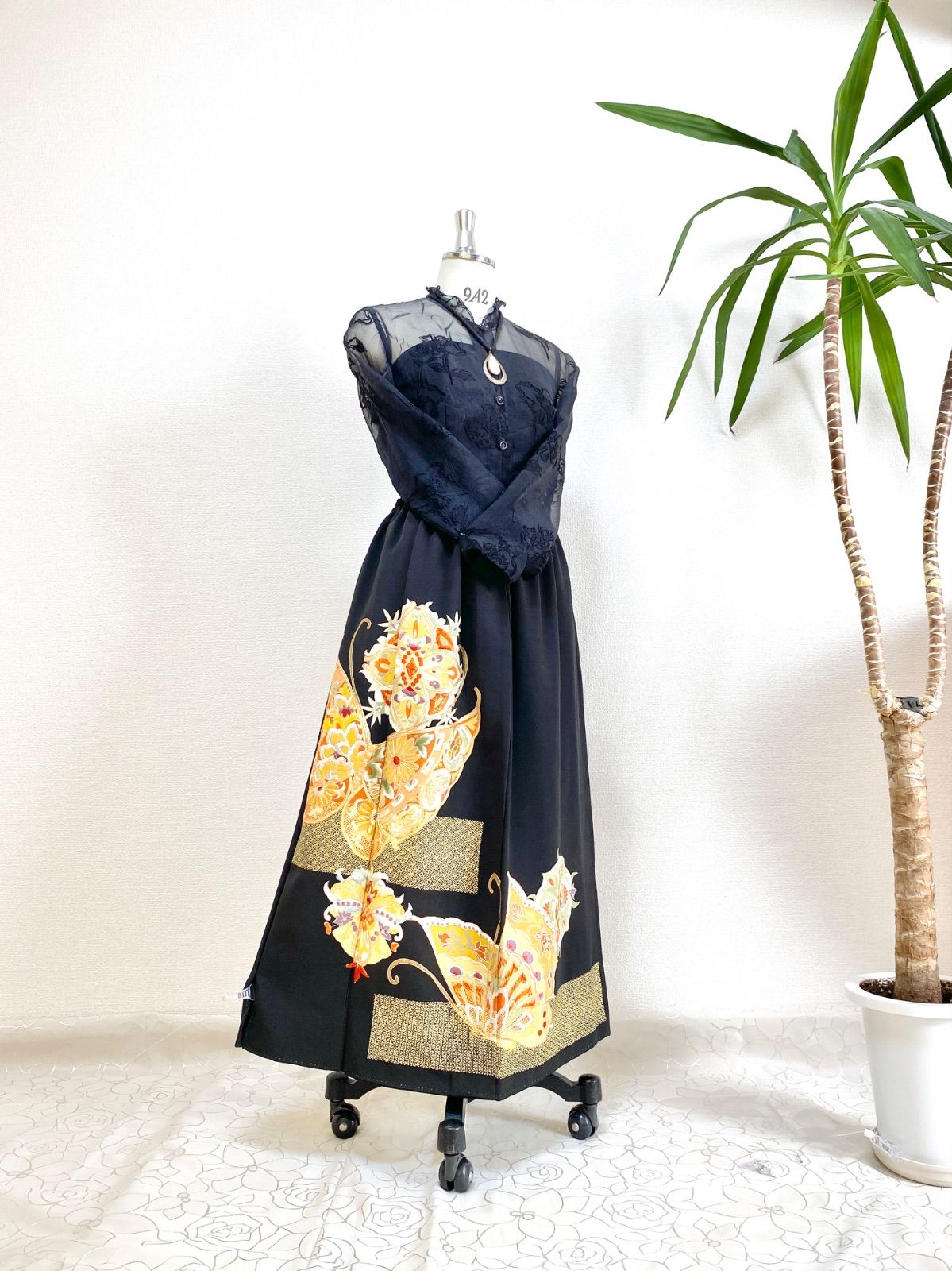 大人可愛いセレブ着物スカートフリーサイズ1点物黒留袖着物リメイクウエストゴムロングスカートフリーサイズ送料込みハンドメイドNO.5768