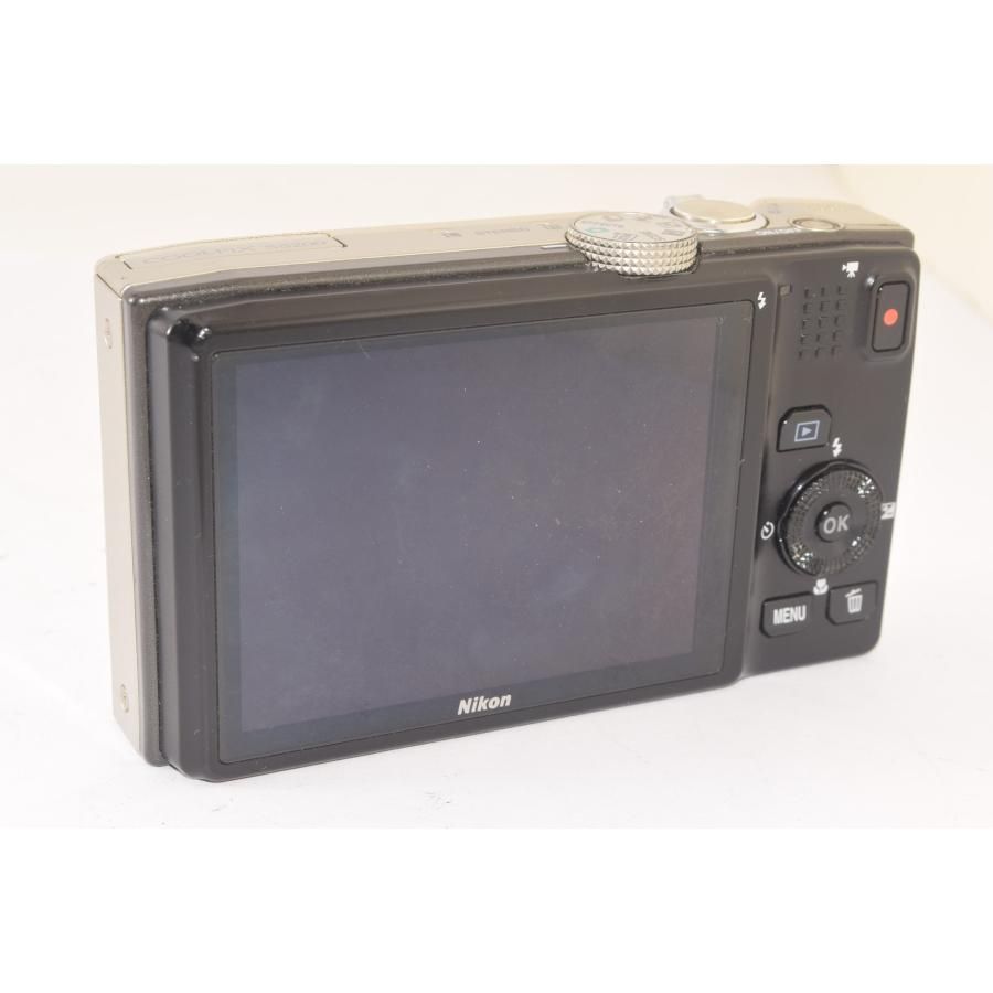NIKONニコンCOOLPIX S8200デジタルカメラ。ジャンク品 ☆ジャンク品☆ Nikon ニコン COOLPIX S8200 シルバー コンパクト