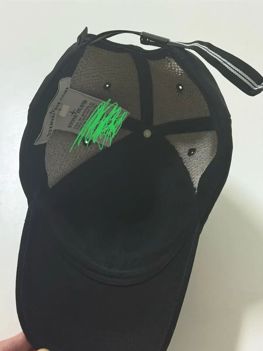 STONE  ストーンアイランド ベースボールキャップ ブラック STONE ISLAND ストーンアイランド ベースボールキャップ