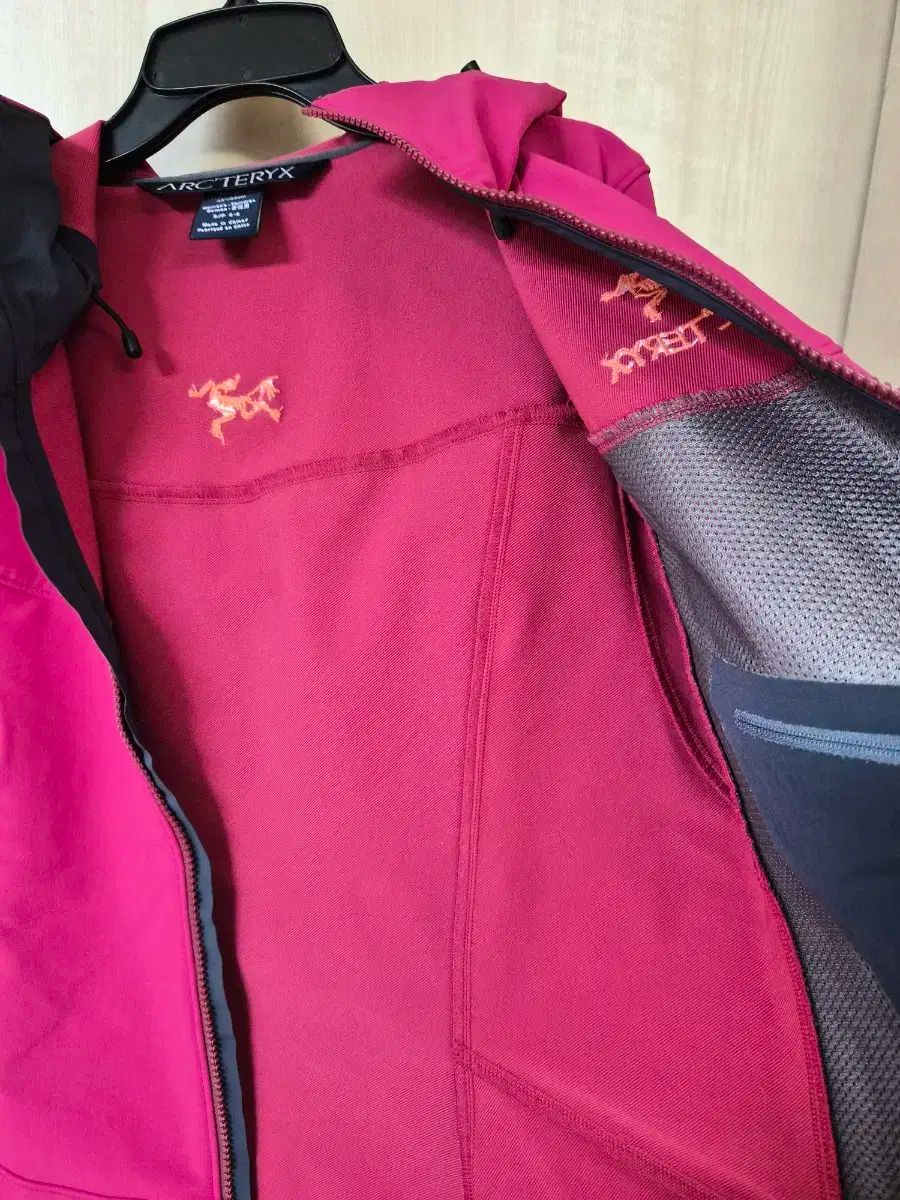 アークテリクス ピンク