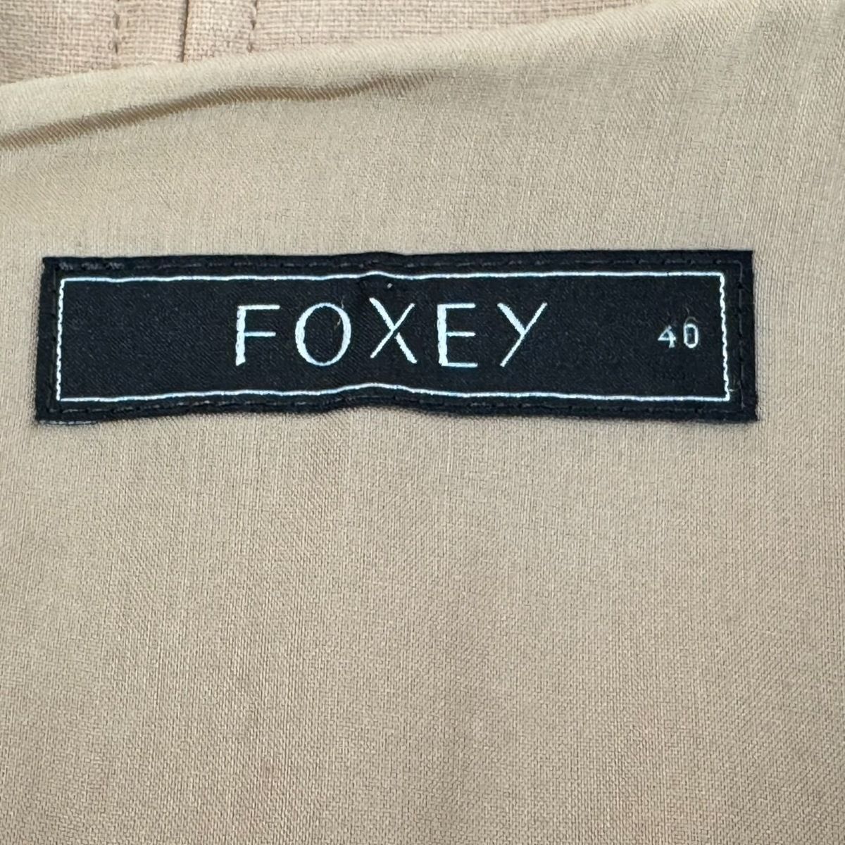 FOXEY(フォクシー) ワンピース サイズ40 M レディース美品 - ピンクベージュ クルーネック/半袖/ひざ丈/肩パッド - メルカリ