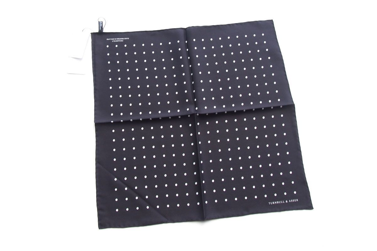 |♥|ターンブル-アッサー|Turnbull - Asser|10|ドット柄シルクポケットチーフ TUR ブラック