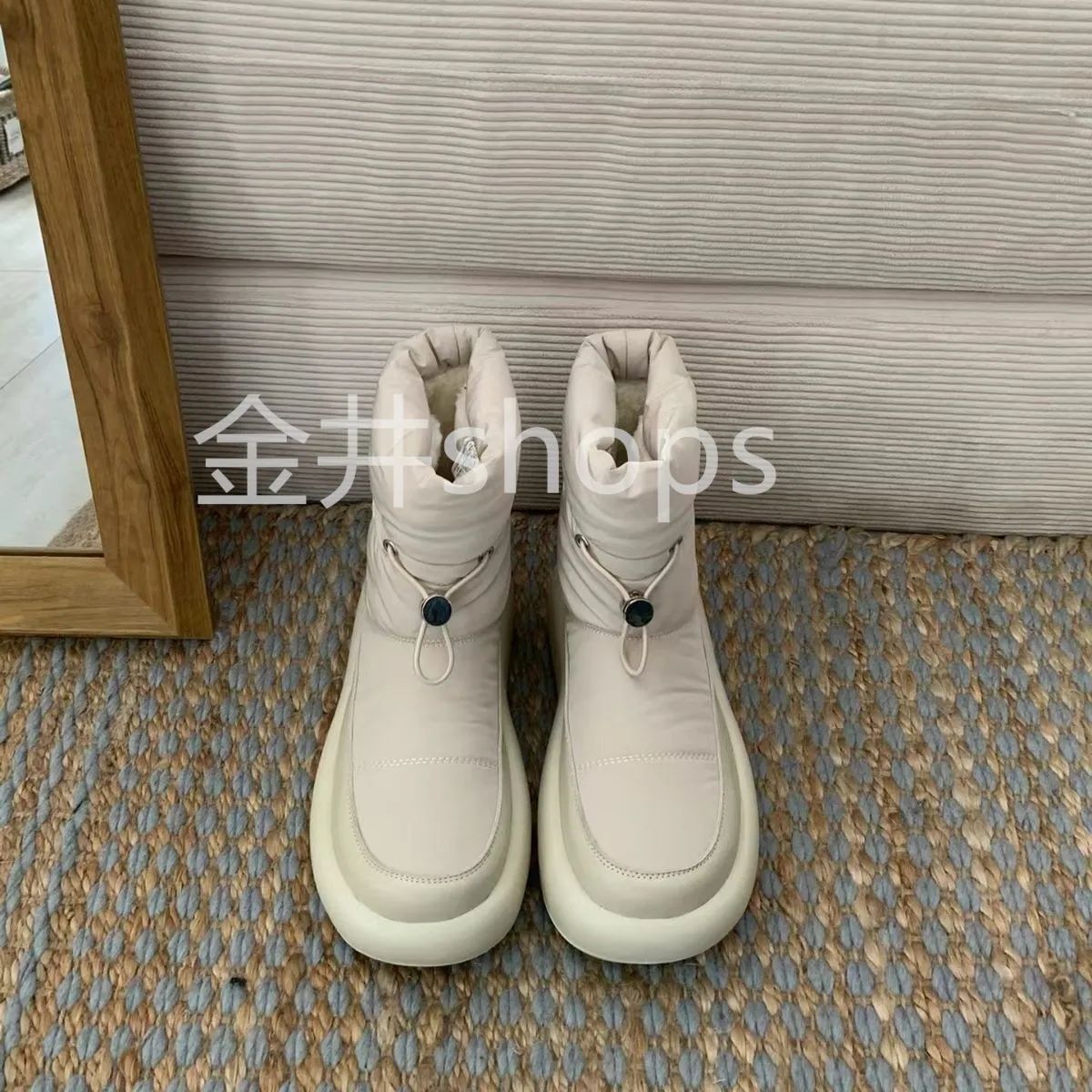 人気商品・極美品・新品未使用】UGG アグ ドローコード付きダウン厚底 
