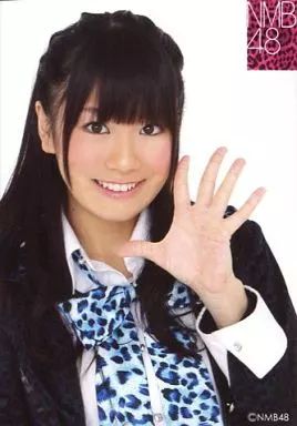 中古】生写真(AKB48・SKE48) 福本愛菜/バストアップ・衣装黒・青の豹柄