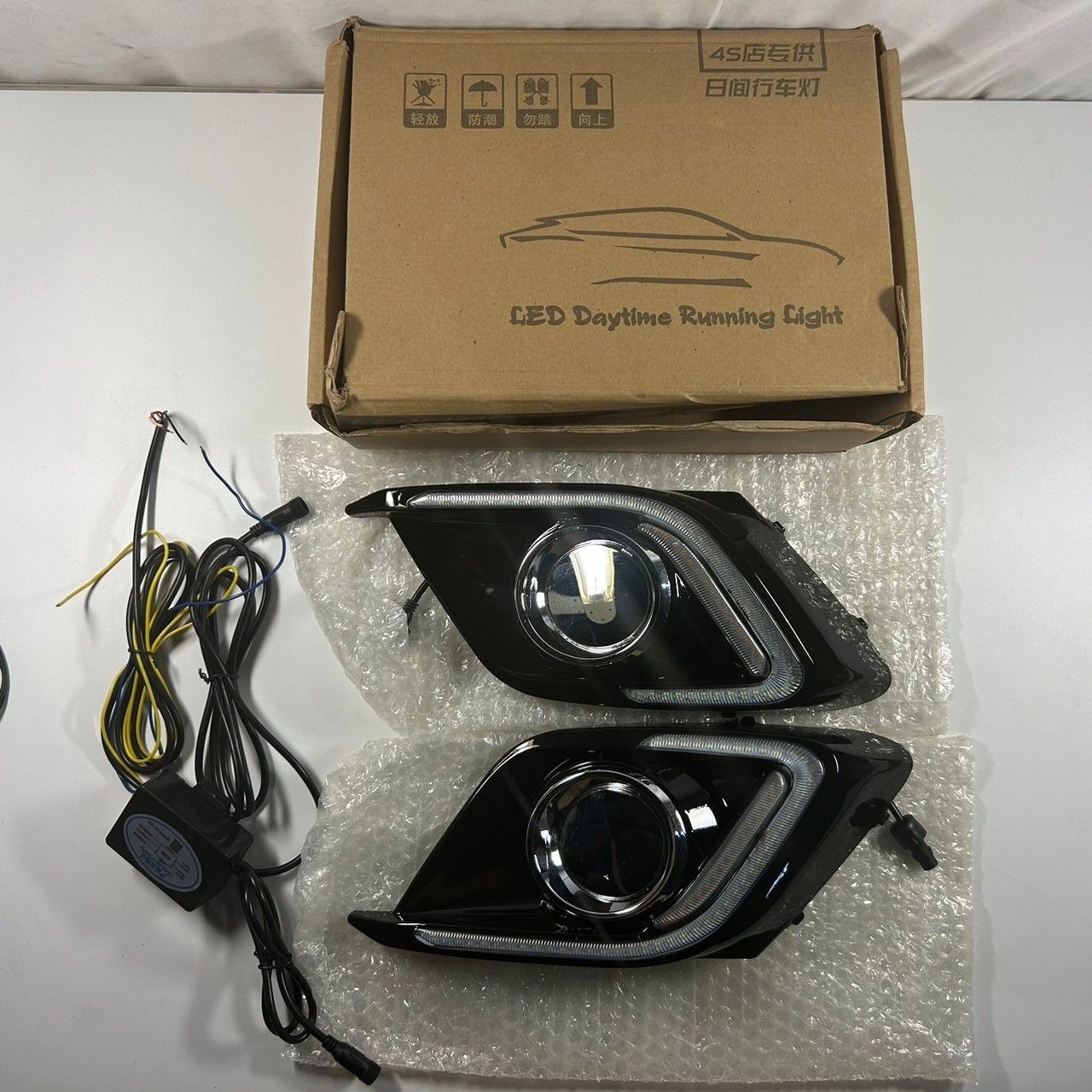 LEDデイタイムランニングライト 動作未確認品　(管理番号：LAB3982)