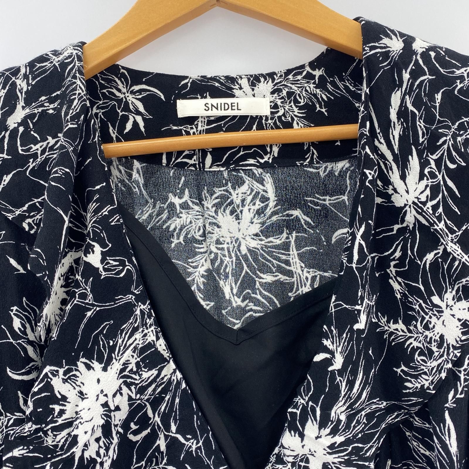 snidel スナイデル ペチコート付き 花柄 カシュクールワンピース