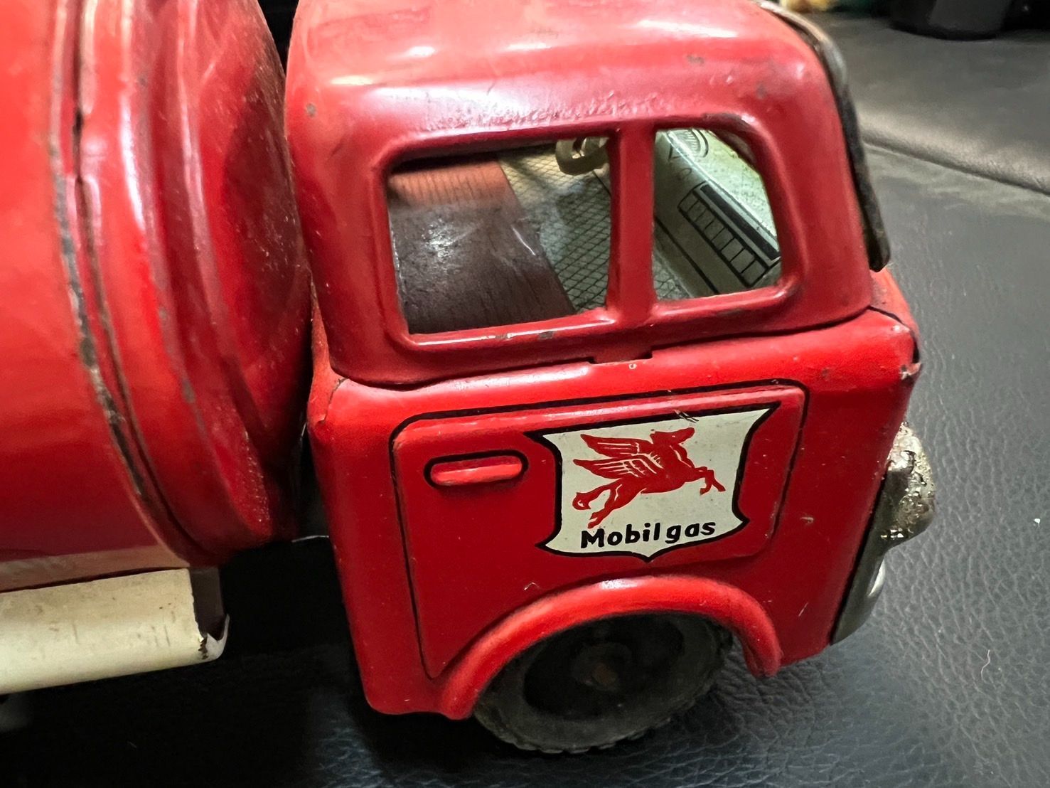 Mobilgas タンクローリー 超希少 デイズゴーン Mobilgas タンクローリー トラックミニカー