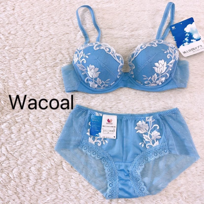 新品タグ付き】Wacoal ワコール 風と谷間のブラ ブラジャー C70