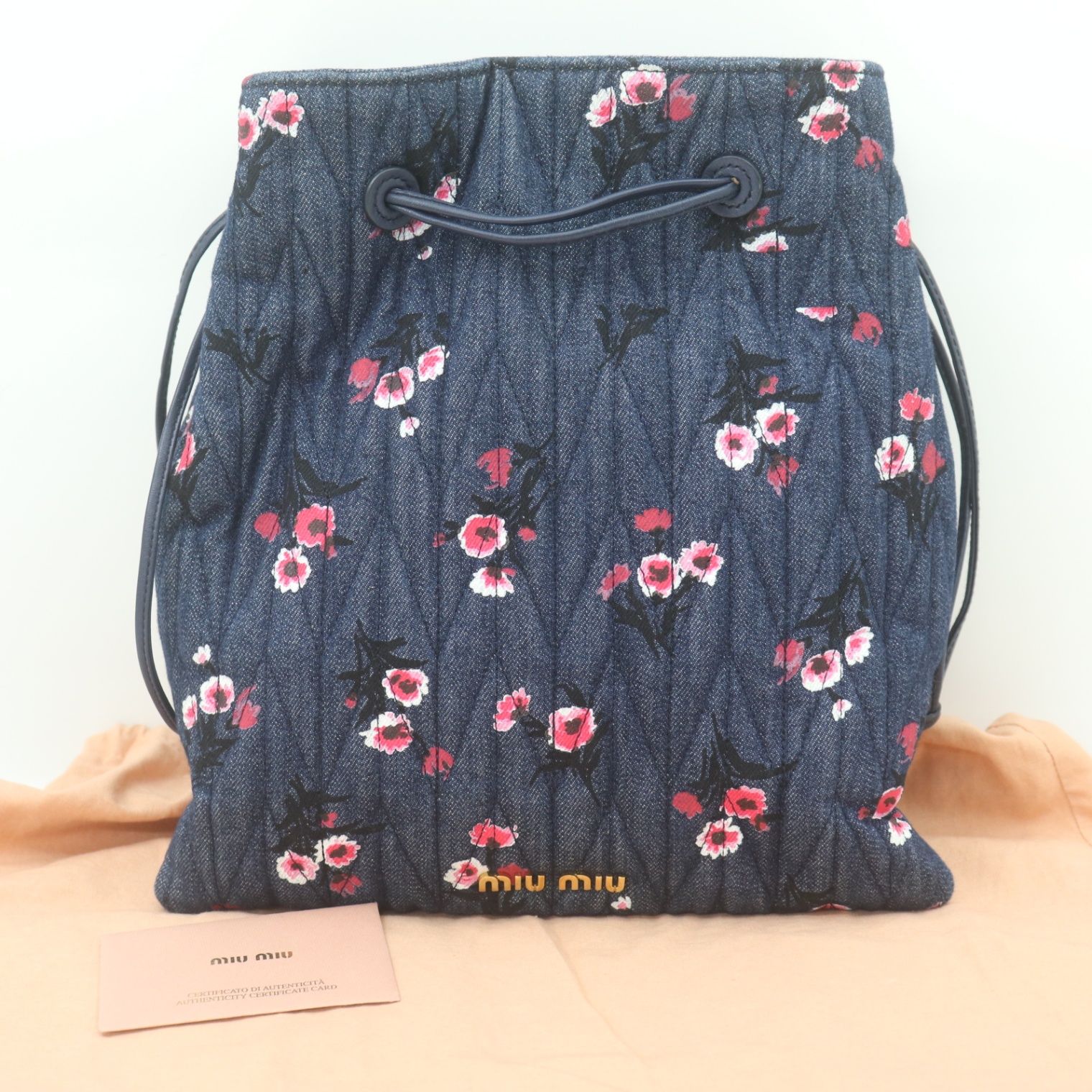 ITDNQ95USMHK 美品 miumiu ミュウミュウ 巾着ポーチ デニム 花柄