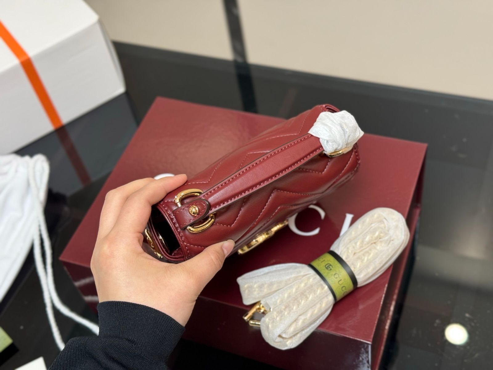 GUCCI メッセンジャーバッグ　オレンジ　y2k アーカイブ 今日特価】Gucci GG Marmont Messenger Bag メッセンジャー