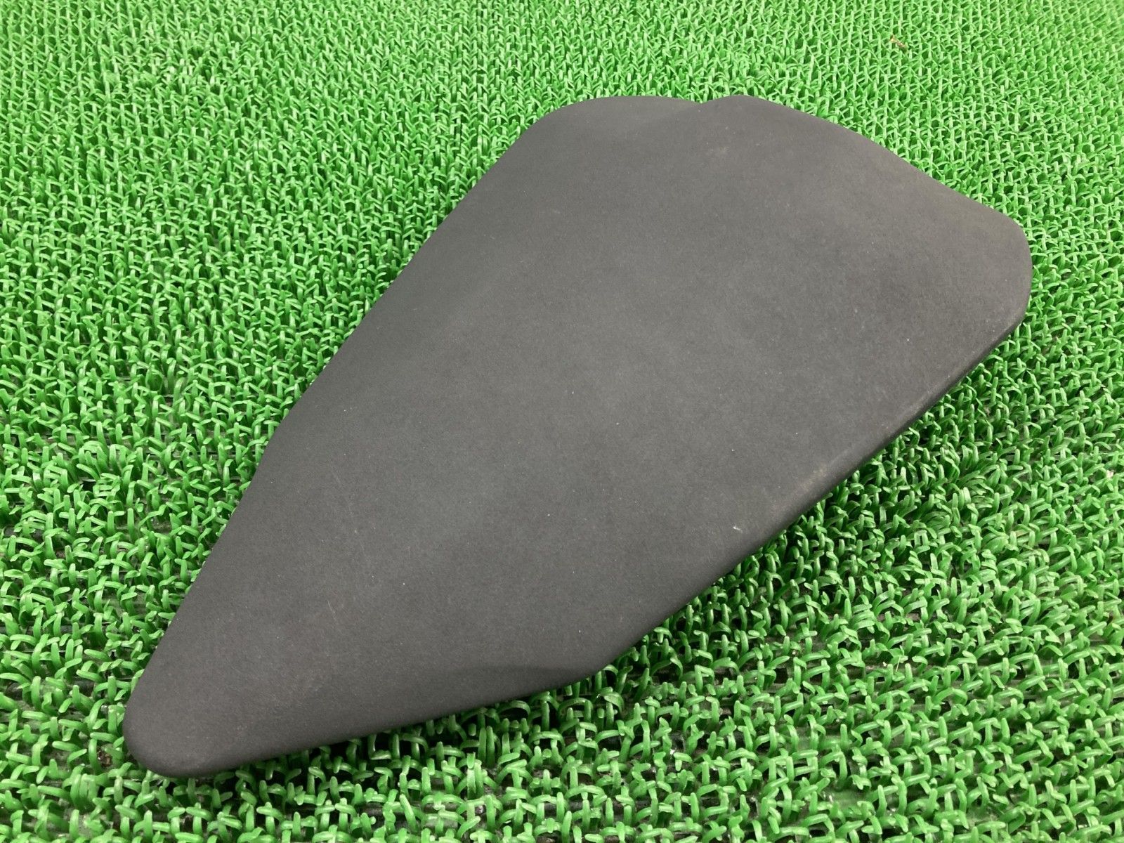 1199パニガーレR タンデムシート 59522251A ドゥカティ 純正  バイク 部品 Panigale 899 コンディション良好 破れ無し lJ