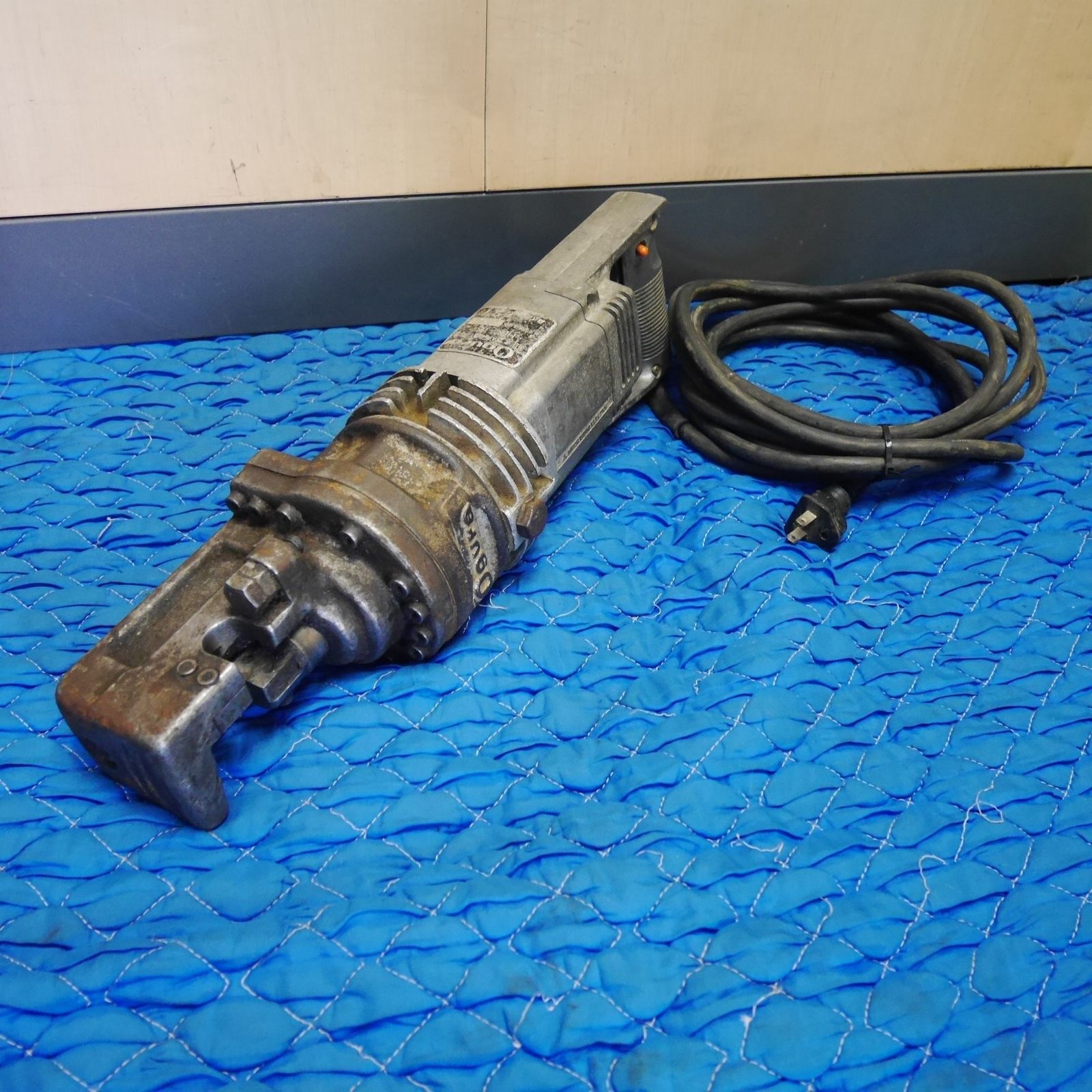 Ogura オグラ 電動 油圧式 鉄筋 カッター HBC-16 電動 工具 切断機 コード式