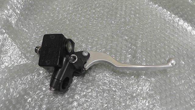 アドレス125　DT11A-104xxx　の　マスターシリンダー　M10:#1701220929