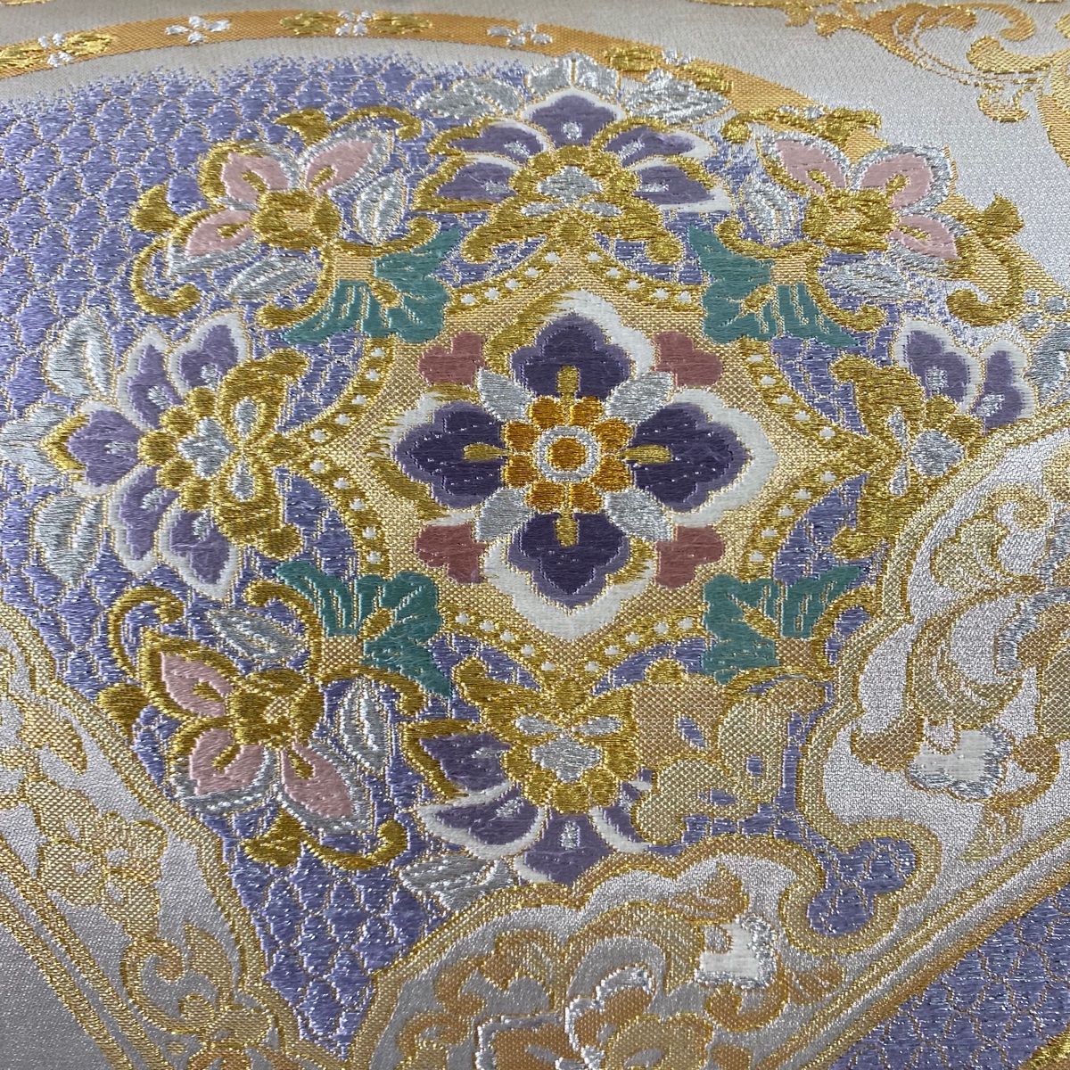 袋帯 美品 秀品 振袖向き 華文 花唐草 金銀糸 箔 ベージュ 六通