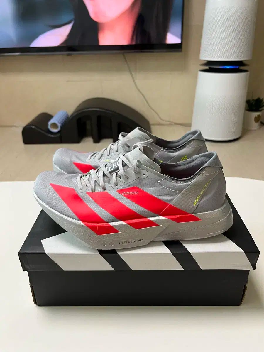 アディダス アディゼロ アディオス プロ4 シルバーメタリック 275