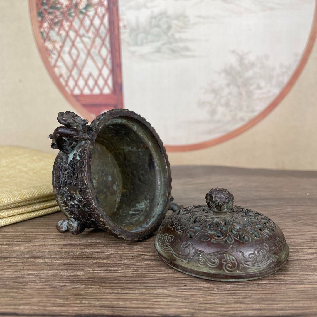 銅製 神獣香炉 八宝図紋三足双耳薫炉 香道具 装飾品 工芸品 置物