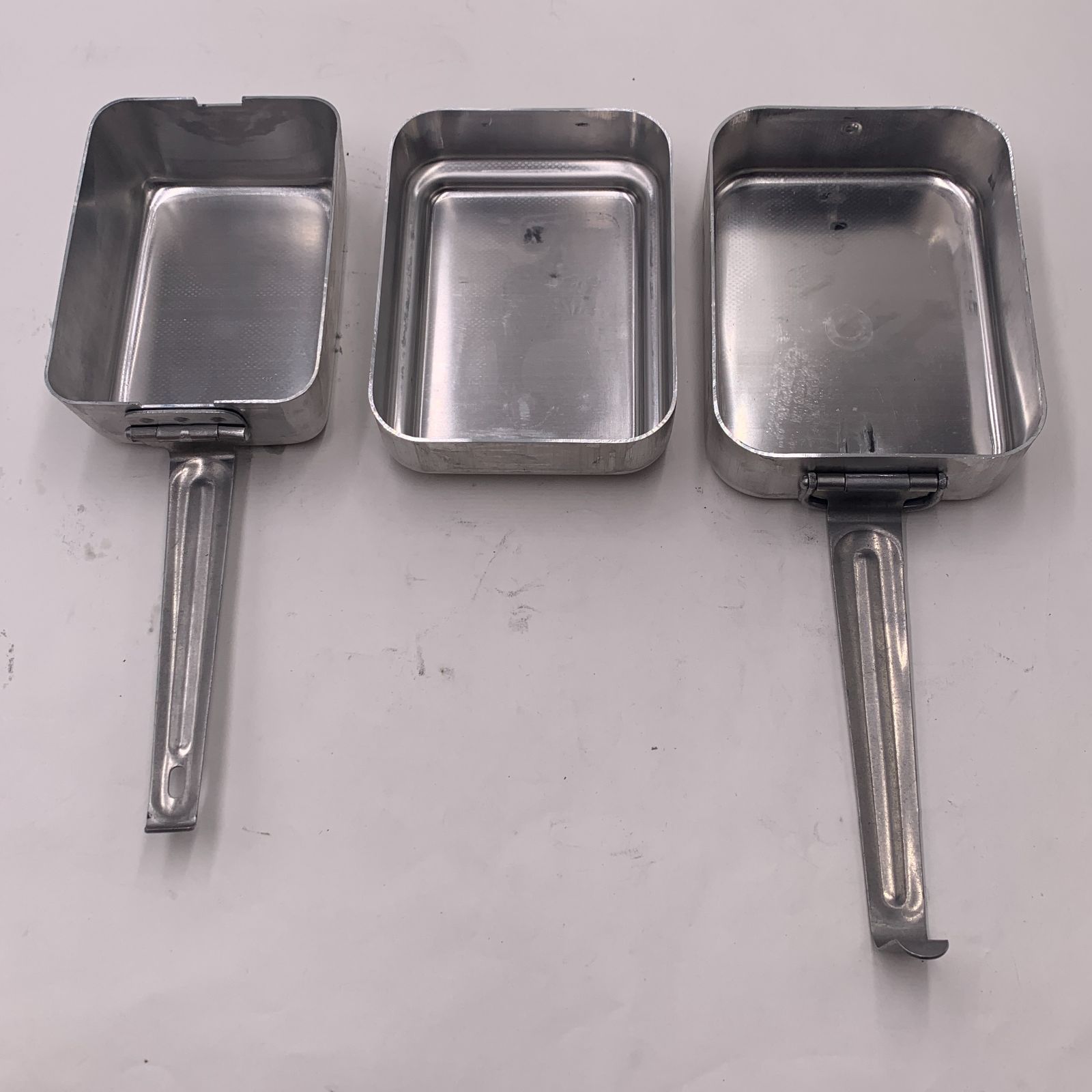 フランス軍 M52 メスキット 飯盒 1984 キャンプ アウトドア 中古 06 即納】フランス軍 M52 メスキット 飯盒 1984 キャンプ