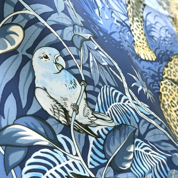 エルメス　HERMES　ジャングルラブ　CARRE90カレ90　スカーフ　ブルー カレ 90 《ジャングル・ラブ》 - ブルー | Hermès - エルメス