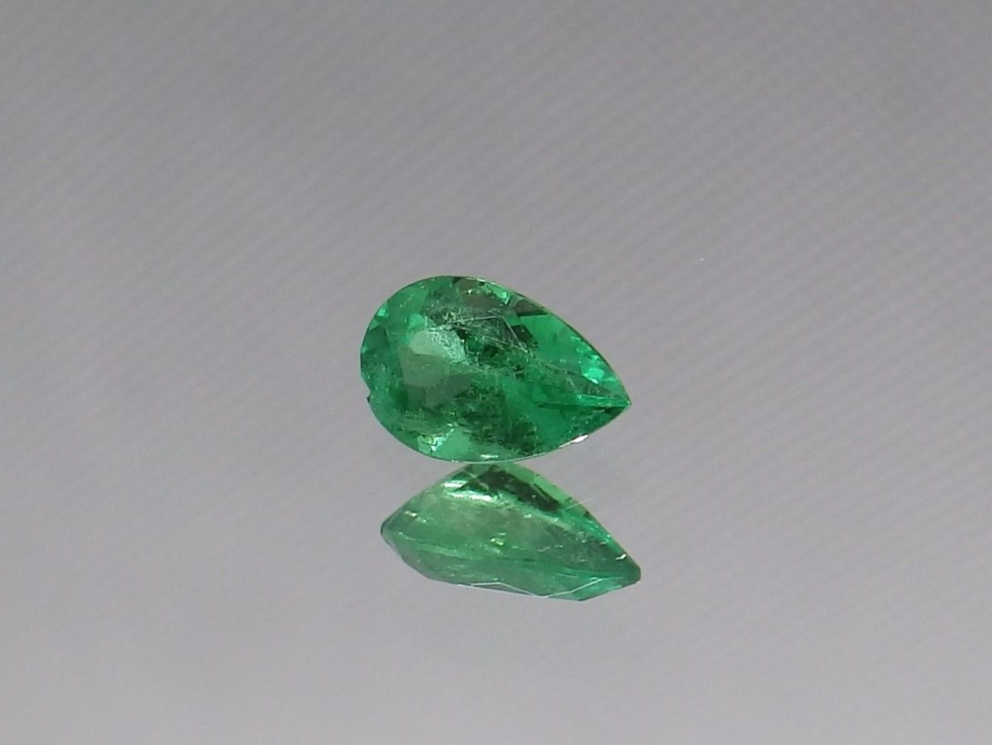 天然エメラルドのルース【0.525ct】 【公式通販】