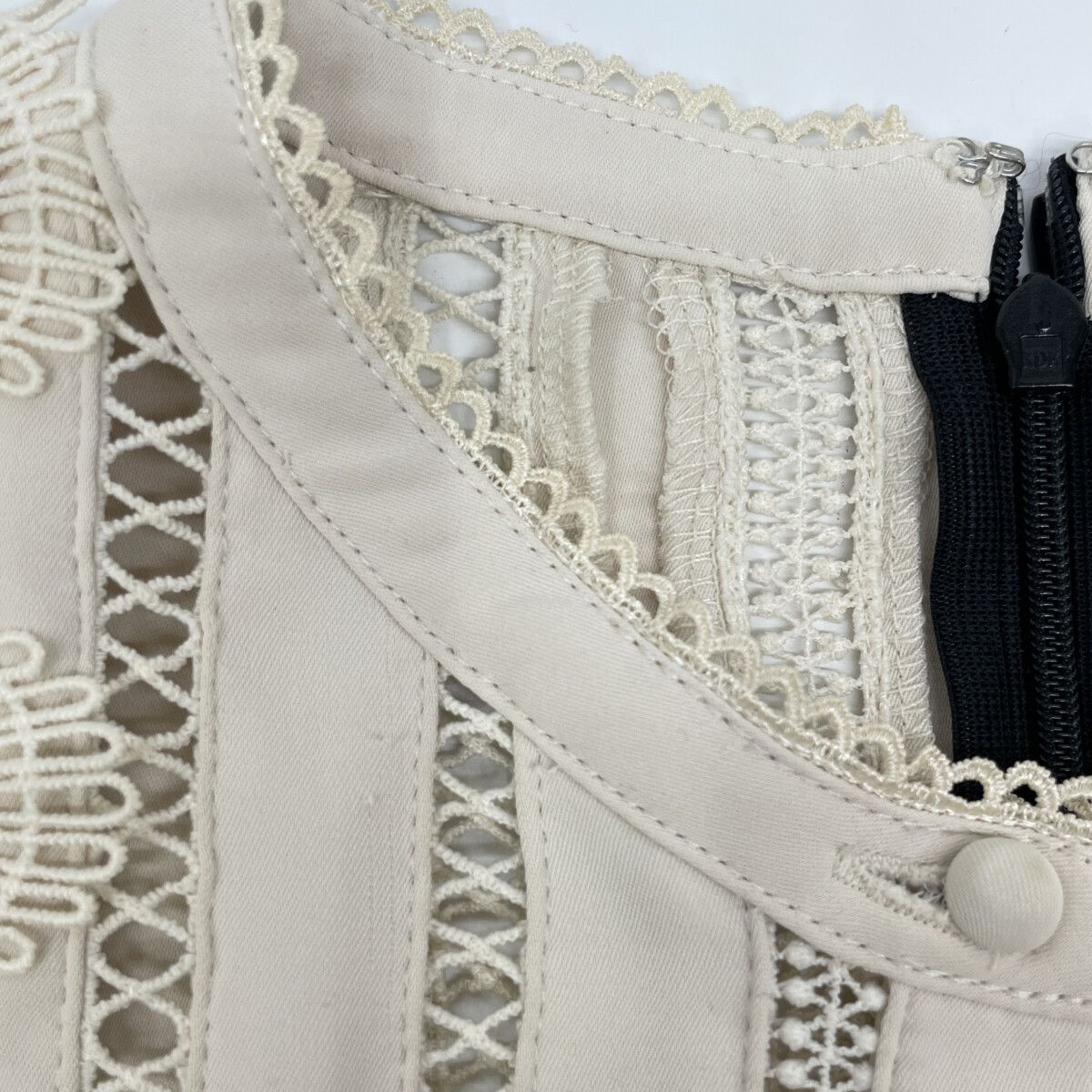  Her lip to ハーリップトゥ 22 AW ﾌﾞﾗｯｸ ﾍﾞｰｼﾞｭ ﾎﾟﾘｴｽﾃﾙ ﾚｰｽｶﾗｰﾜﾝﾋﾟｰｽ M その他 その他