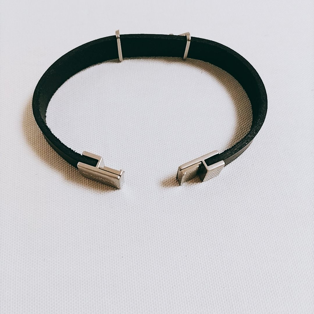 イヴサンローラン カサンドラ ブレスレット（レザー） Yves Saint