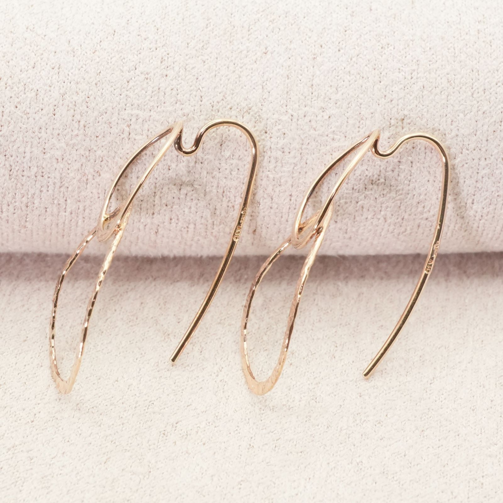 美品 アガット K10 ダブルドロップ フック ピアス/25-1725 - メルカリ