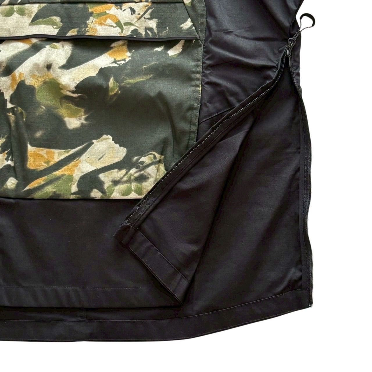 未使用 OAKLEY オークリー アノラックパーカー 緑 黒 ビックポケット 