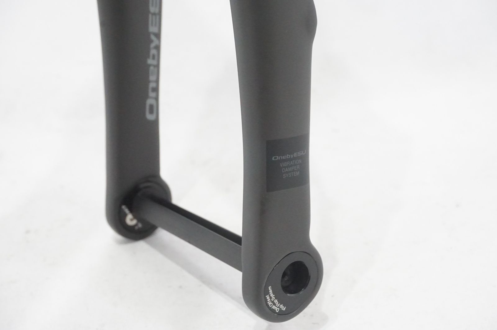 ONEBYESU ワンバイエス