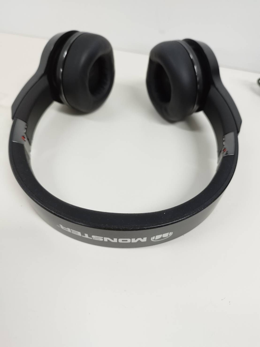 Monster Cable ELEMENTS WIRELESS ワイヤレスヘッドホン - メルカリ