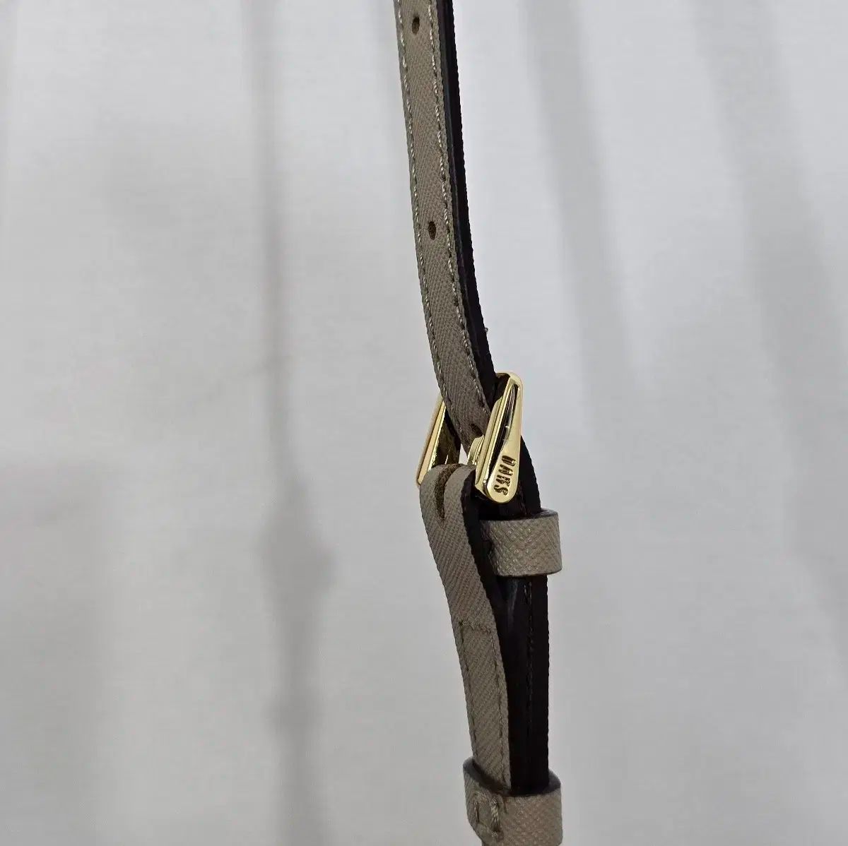 ベージュ クロスバック