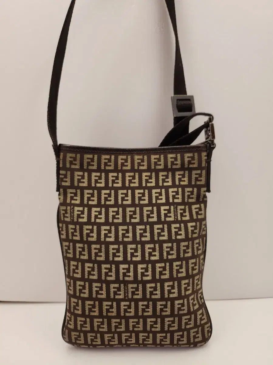 FENDI フェンディ ズッカ ジャガード クロスバッグ