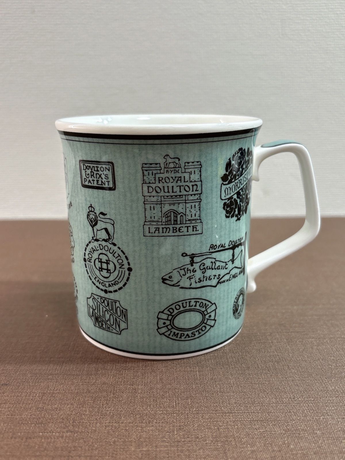 ロイヤルドルトン サー • ヘンリー マグカップ 100周年記念グリーン