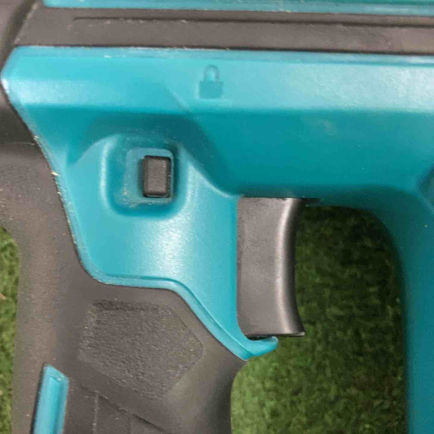 新作入荷中。 マキタ makita コードレスピンネイラ PT353DZ 町田店