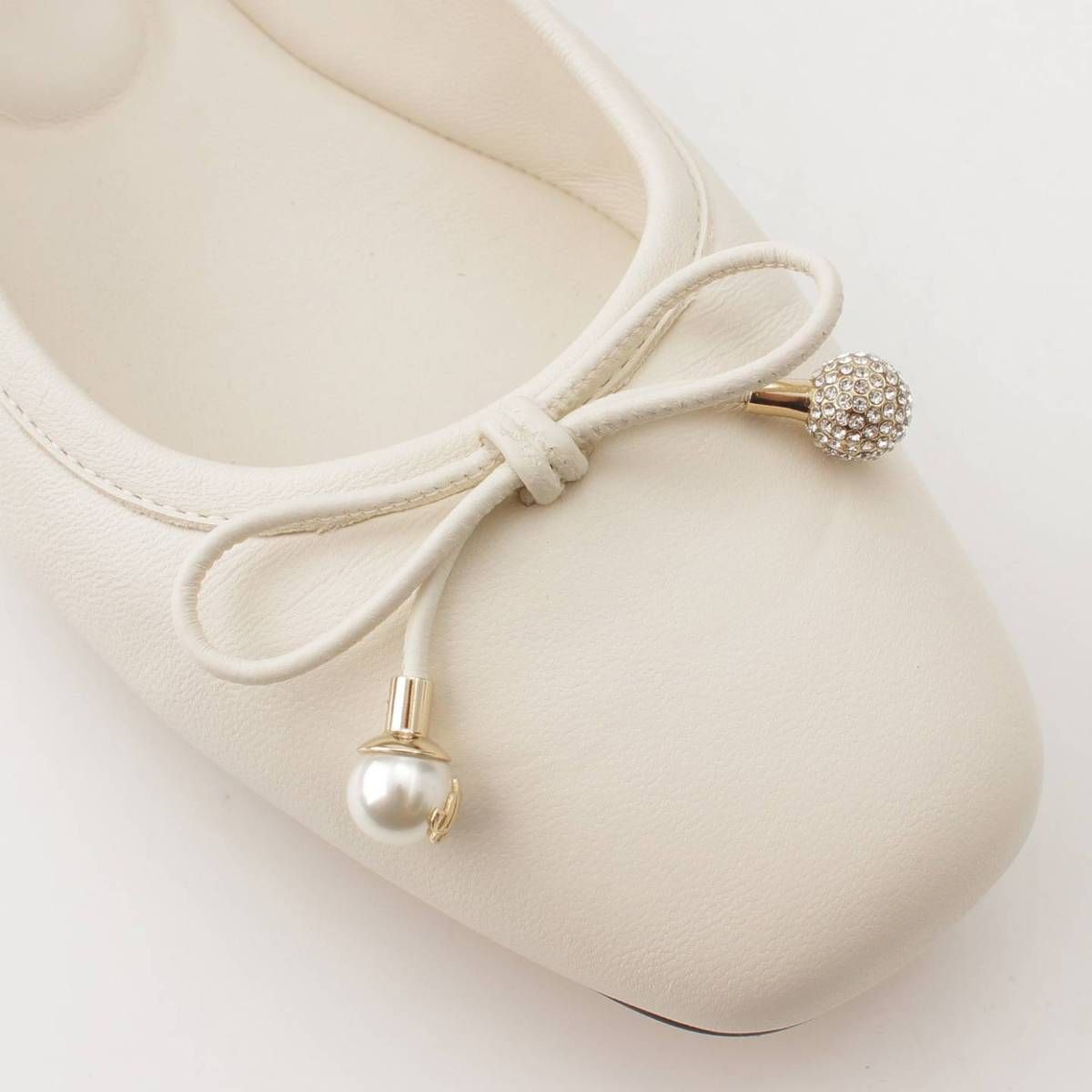 ジミーチュウ パールパンプスシューズホワイト 38【中古】 ジミーチュウ】Jimmy Choo Elme Flat パール付き フラット
