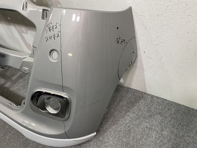 純正 フロントバンパー