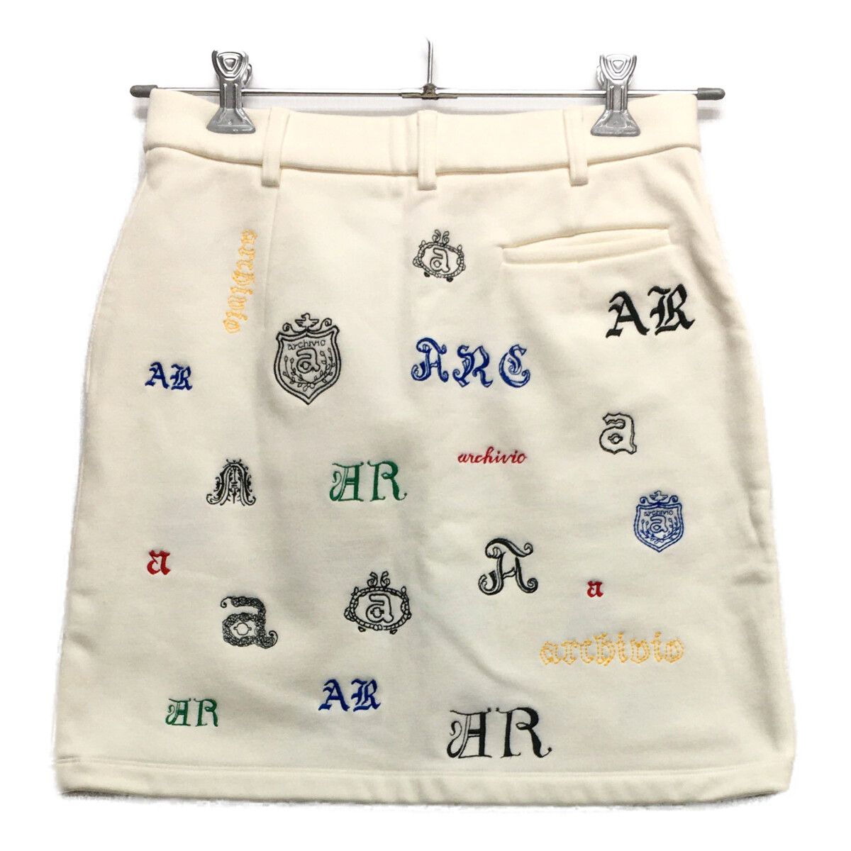 archivio - coco 中古 アルチビオ archivio レディース スカート 40(L) 白 ホワイト 裏起毛 刺しゅう 総柄 中古 レディース アルチビオ archivio スカート 40(L) 白