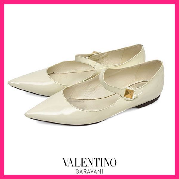 （Yです）VALENTINO ロエナメルフラットシューズ ヴァレンティノガラヴァーニ ロックスタッズ エナメル フラット